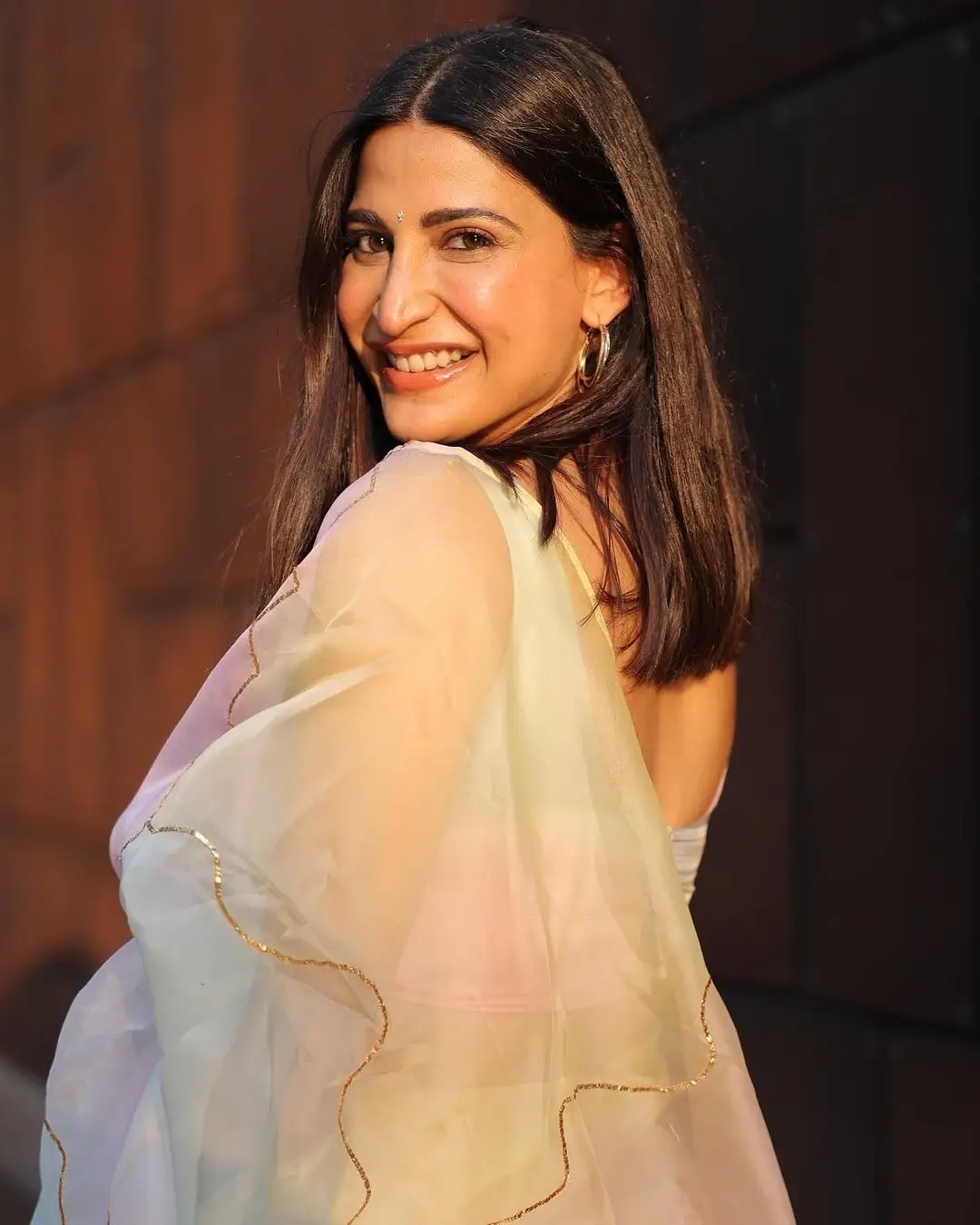 BEAUTIFUL INDIAN ACTRESS AAHANA KUMRA IN PINK SAREE 7